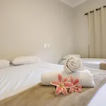 Charmosa Casa C/ 3 Suites E Piscina Com Hidro