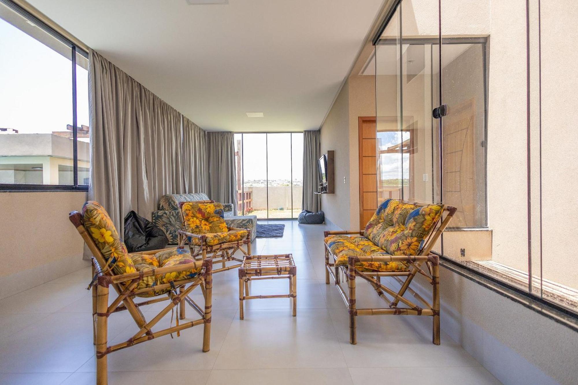 Charmosa Casa C/ 3 E Piscina Com Hidro